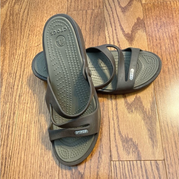 CROCS Shoes - Crocs Patricia Wedge‎ Sandals Womens Size 7 Brown Triple Strap Slides